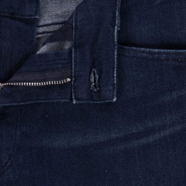 BOSS CASHMERE TAILORED JEAN MID WASH detail