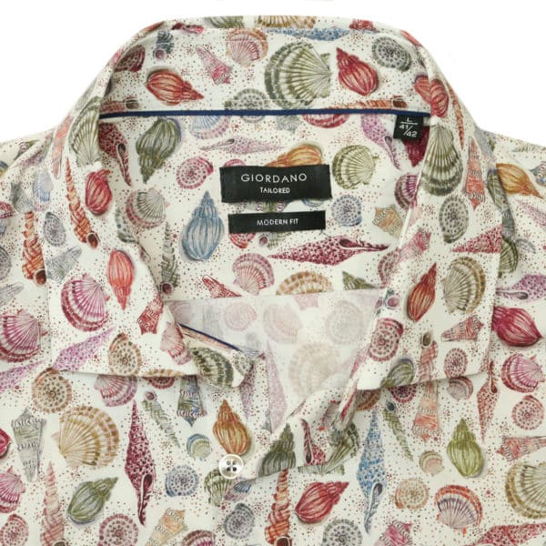 Giordano shirt sea shell off white collar Copy