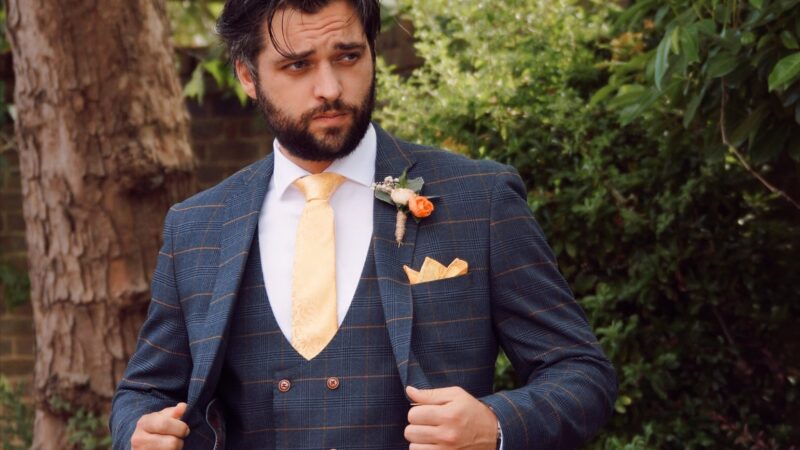 how to choose the right wedding suit main image