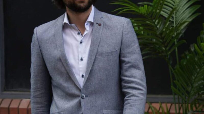 job interview men 1 scaled e1692007647328