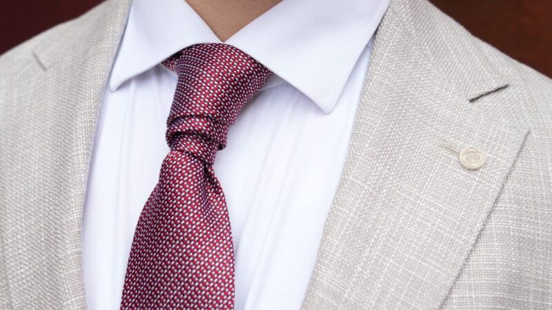 Van Wijk Tie Knot red tie e1705761424354