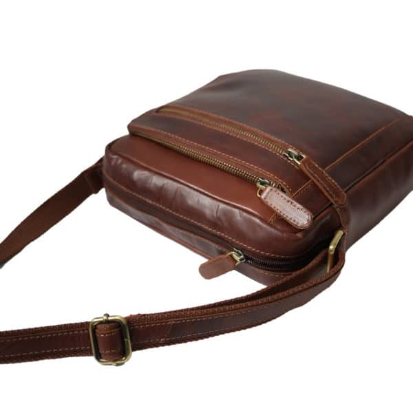 WARWICKS Heritage Leather Chestnut Messenger Bag 1