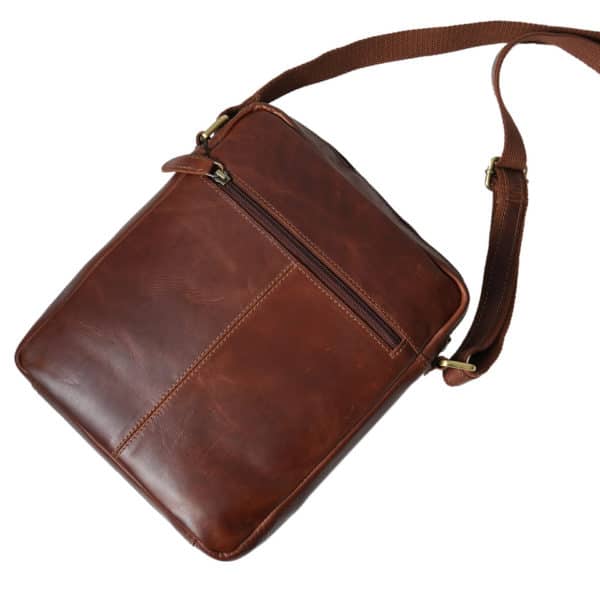 WARWICKS Heritage Leather Chestnut Messenger Bag 2