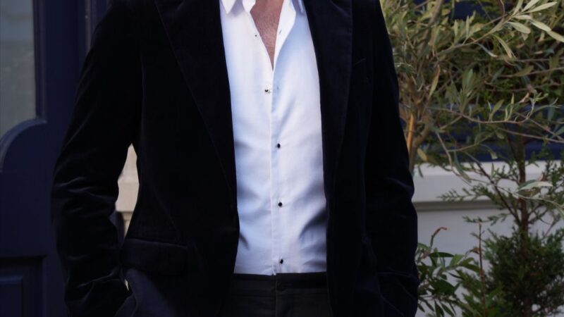 white shirts featured photo blog post