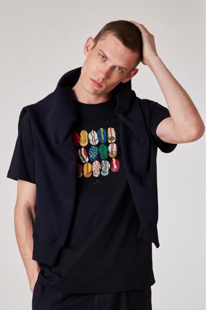 The Best T Shirt Colours and Styles for Smart Casual Dressing 10