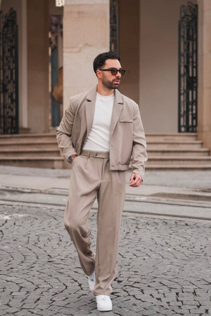 Where Should a T Shirt End Fit Rules Every Man Should Know 2